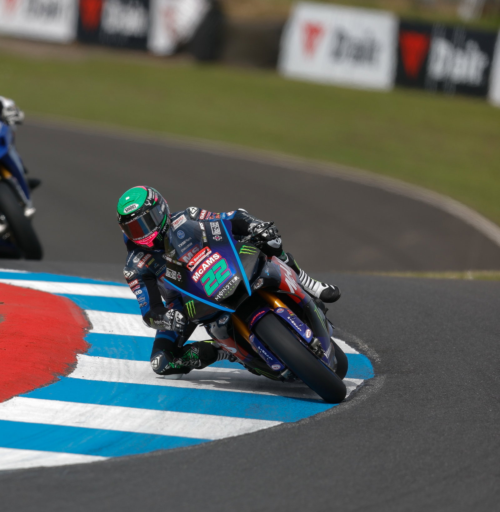 BSB 2022: Ray Mendominasi Race 1 dengan Gaya Dominan